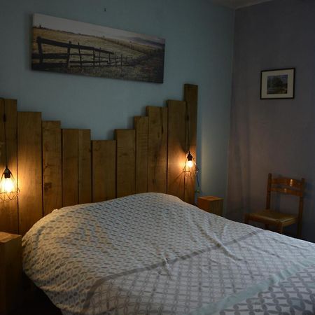 Gite Meuble Anost Buitenkant foto